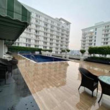 Апарт отель Neel Skye - Couple Friendly - Dlf My Pad, Gomtinagar , Лакхнау Экстерьер фото