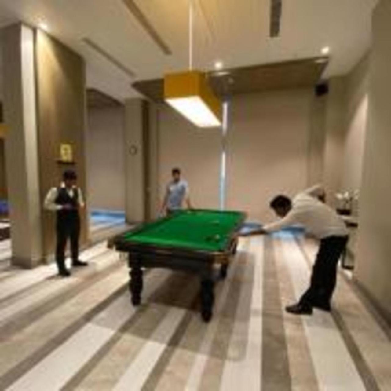 Апарт отель Neel Skye - Couple Friendly - Dlf My Pad, Gomtinagar , Лакхнау Экстерьер фото